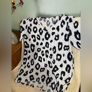 Leopard print knitted flow top. Kinda see through. Bibi. Some loose threads